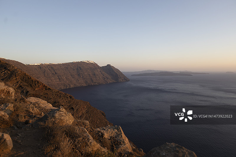 希腊圣托里尼岛火山口日落美景图片素材