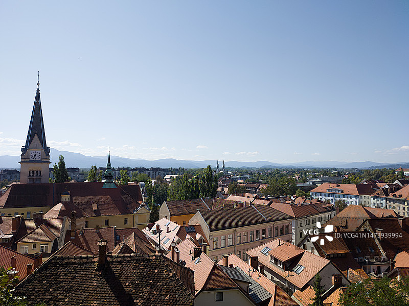 斯洛文尼亚卢布尔雅那城镇景观高角度照片图片素材