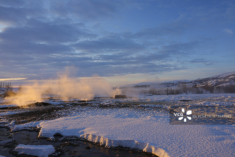 冬季冰岛Haukadalsvegur湖泊风光图片素材