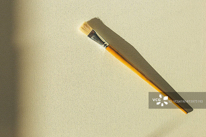 画布上的画笔图片素材