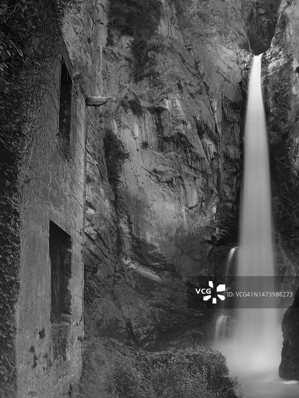 童话瀑布图片素材