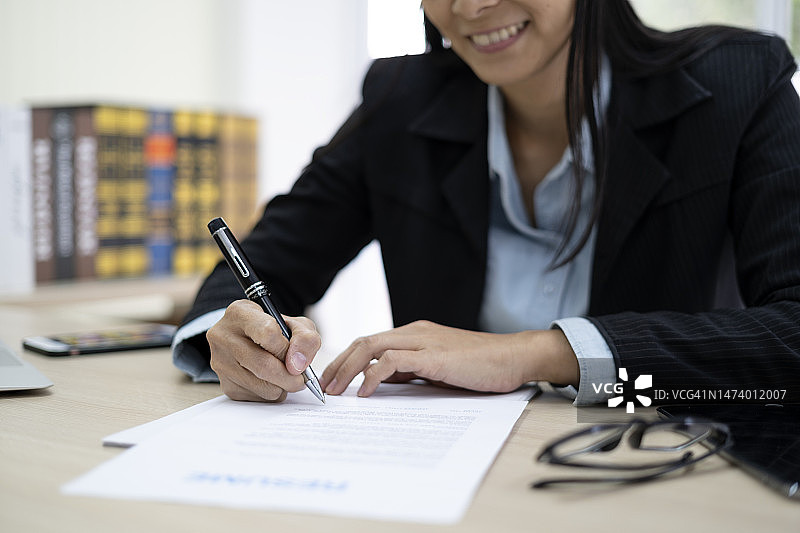 签订合同图片素材