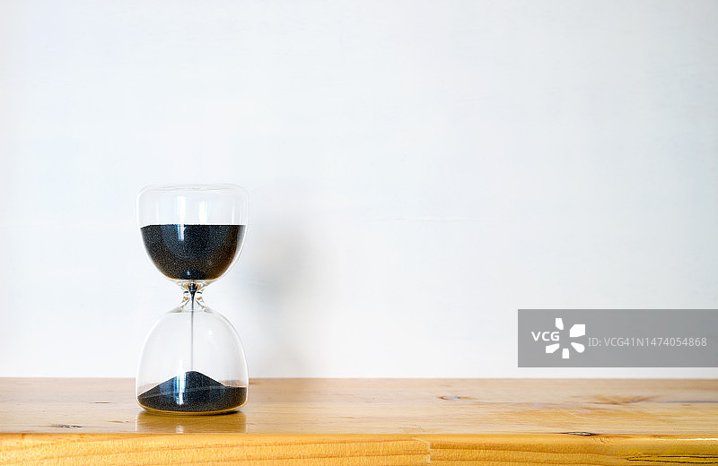 商业时间流逝概念沙漏图片素材