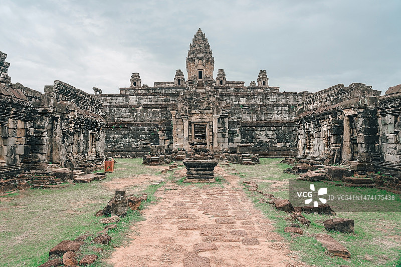 柬埔寨暹粒吴哥窟建筑群中的巴空寺图片素材