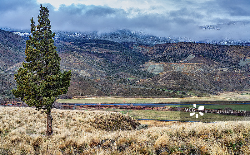 山谷景色图片素材