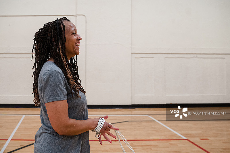 中年非裔美国女性锻炼图片素材