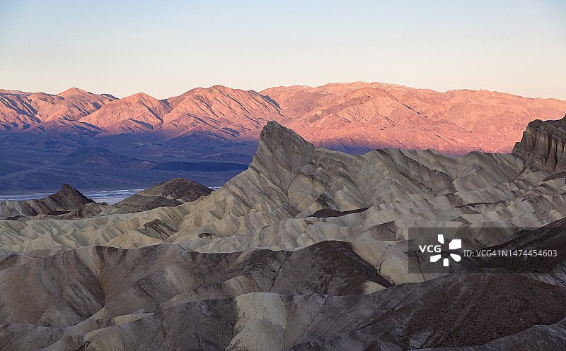 死亡谷独特的沙漠岩层图片素材