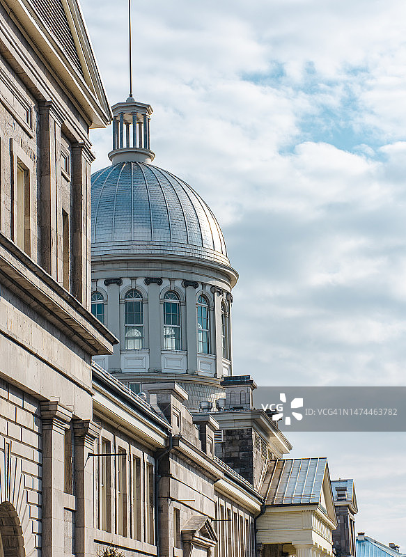 蒙特利尔老城中的邦塞库尔市场图片素材