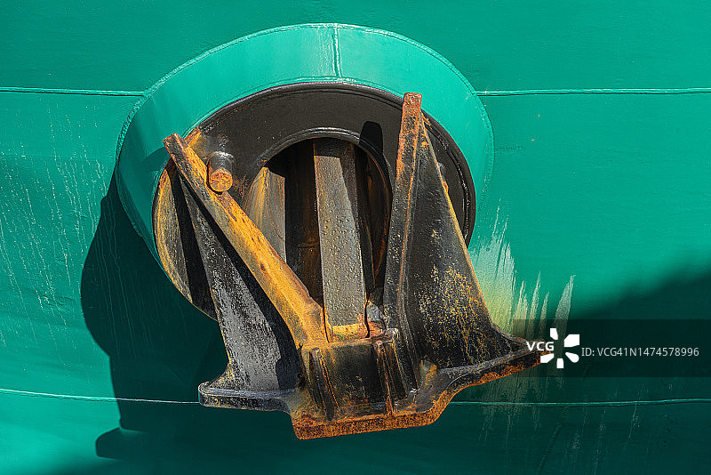 生锈的船锚图片素材