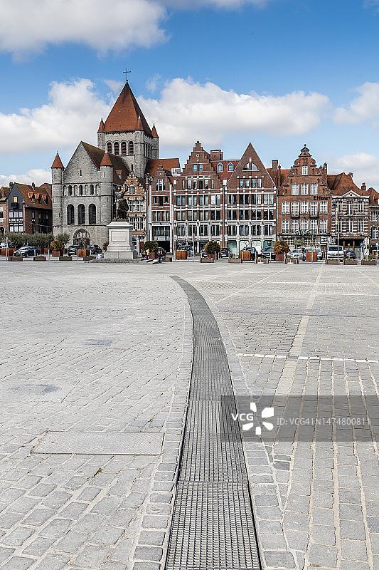 图尔奈大广场图片素材