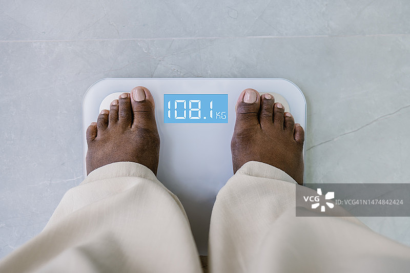 超重数字秤称重图片素材
