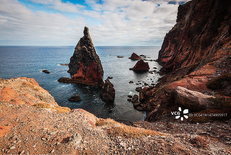 “Miradouro de São Lourenço”沿着马德拉卡尼萨尔的“Ponta de São Lourenão”徒步旅行。图片素材