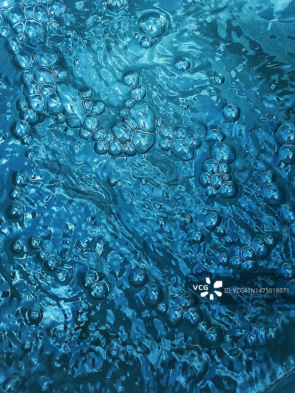 浴缸中的气泡图片素材