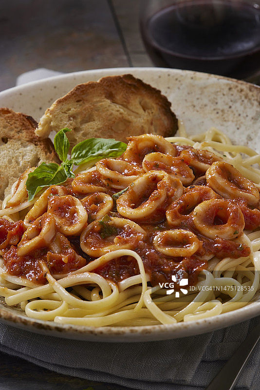 意式番茄汁鱿鱼须图片素材