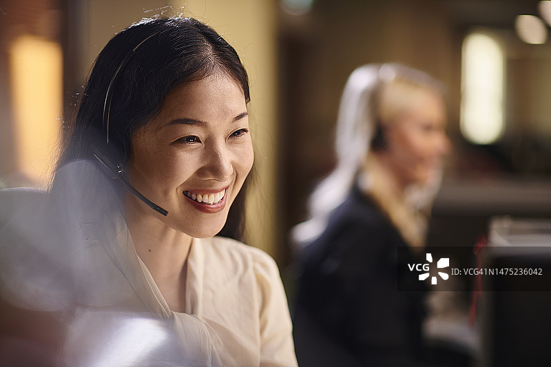 友好的客户服务代表图片素材