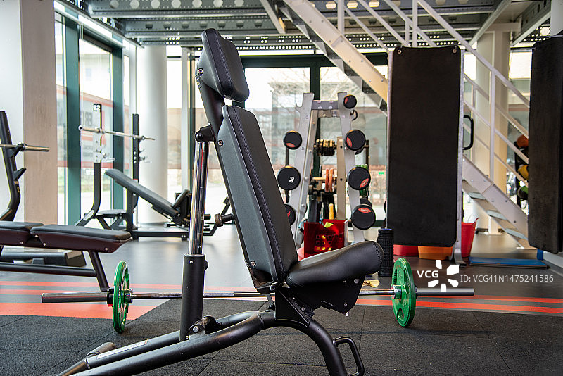 空旷的健身房图片素材