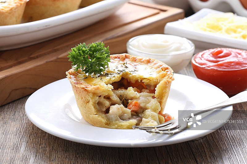 餐桌盘中美食特写，印度尼西亚勿加泗图片素材