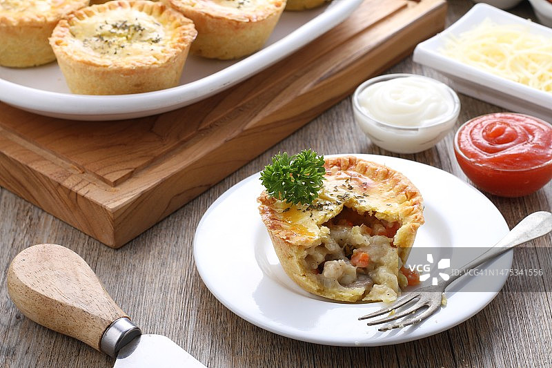 印度尼西亚勿加泗县的餐桌美食俯视图图片素材