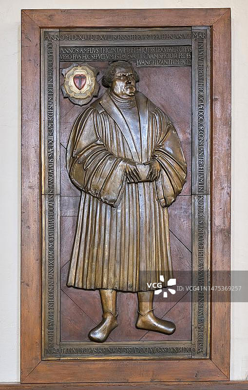 德国图林根耶拿圣米迦勒教堂内的马丁·路德墓碑图片素材