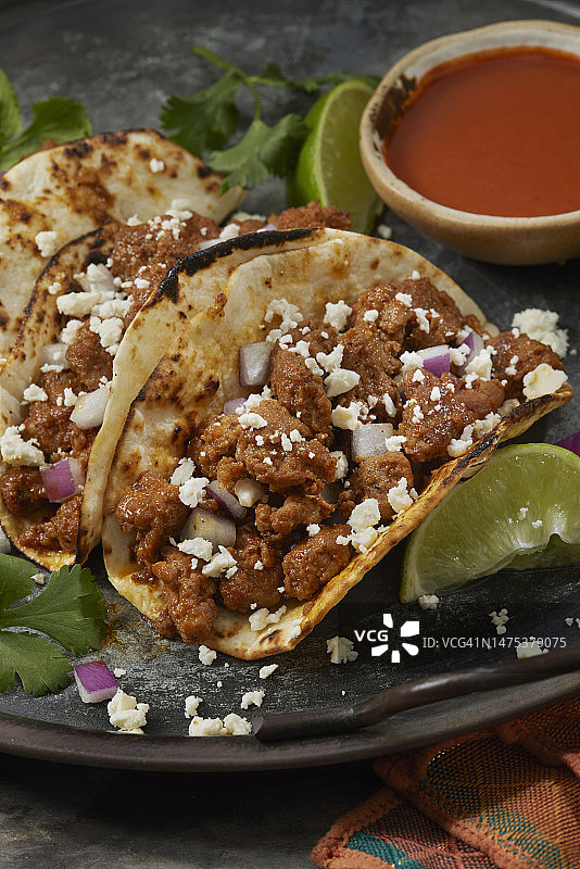 香辣西班牙香肠玉米卷图片素材