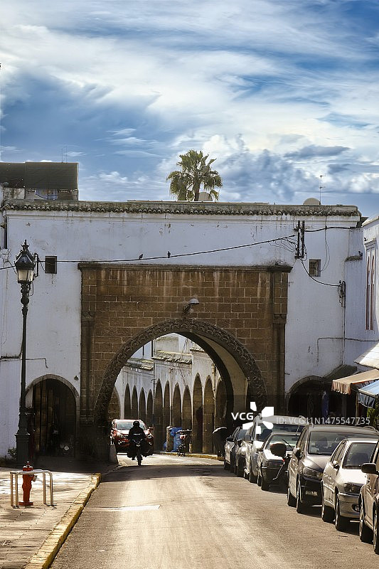 卡萨布兰卡：胡布斯门下的摩托车手图片素材