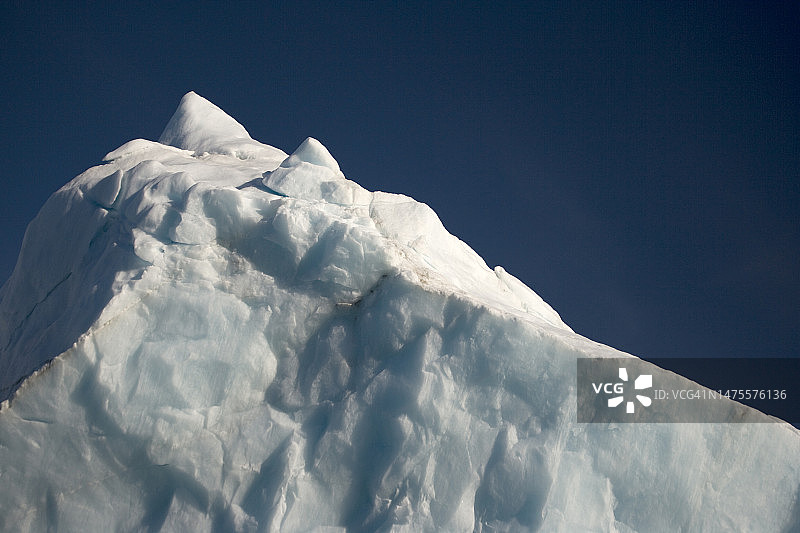 一座冰山的特写图片素材