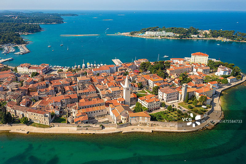 克罗地亚海滨城镇景观高角度视图图片素材