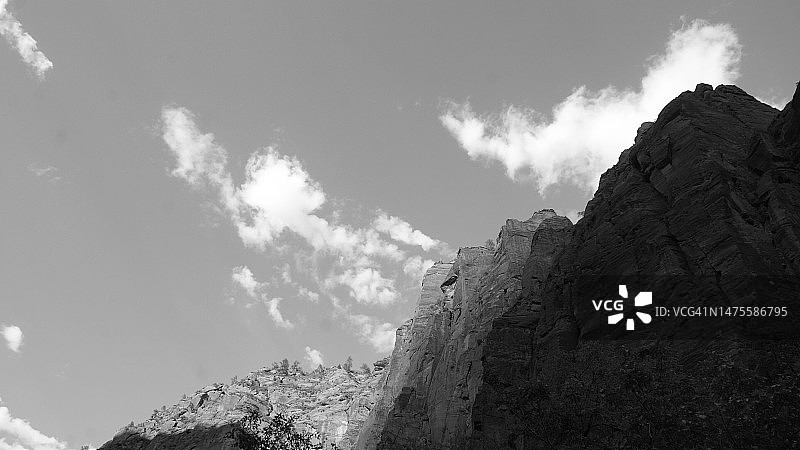 犹他州锡安国家公园的山景图片素材