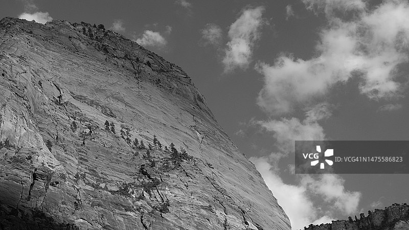 犹他州锡安国家公园的山景图片素材