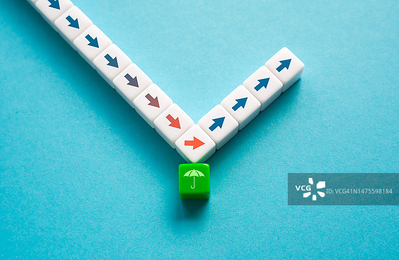 保险和金融缓冲：按顺序整理，不要放慢速度，节省能源，乌克兰图片素材