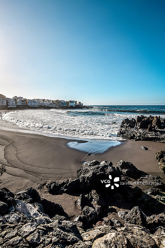 特内里费海滩礁石图片素材