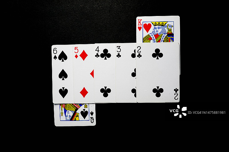 与国王和王后排成一行的杂技扑克牌图片素材