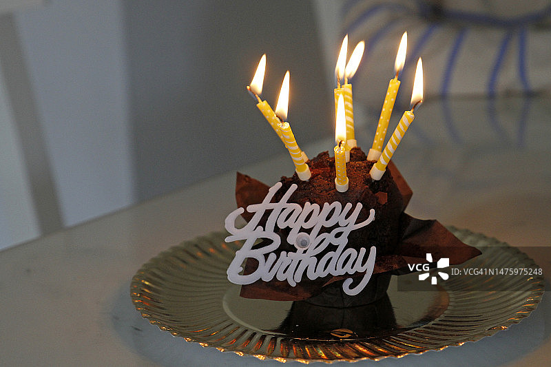 巧克力生日蛋糕图片素材