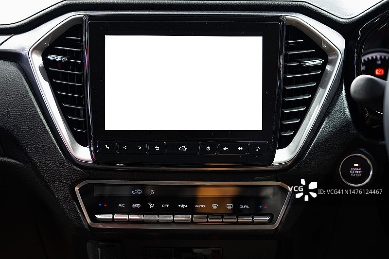 现代汽车仪表盘上的数字显示屏图片素材