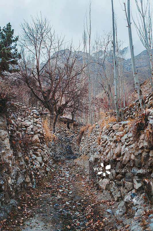 罕萨的壮丽山峰：喜马拉雅奇观图片素材