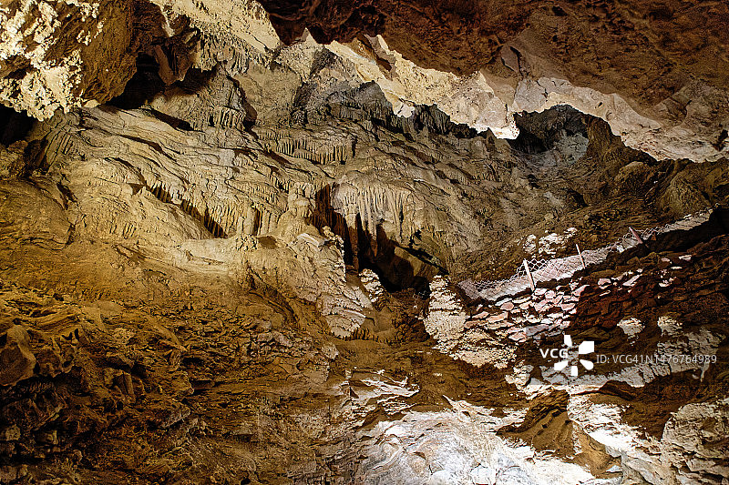 莱曼洞穴中的哥特式宫殿房间图片素材