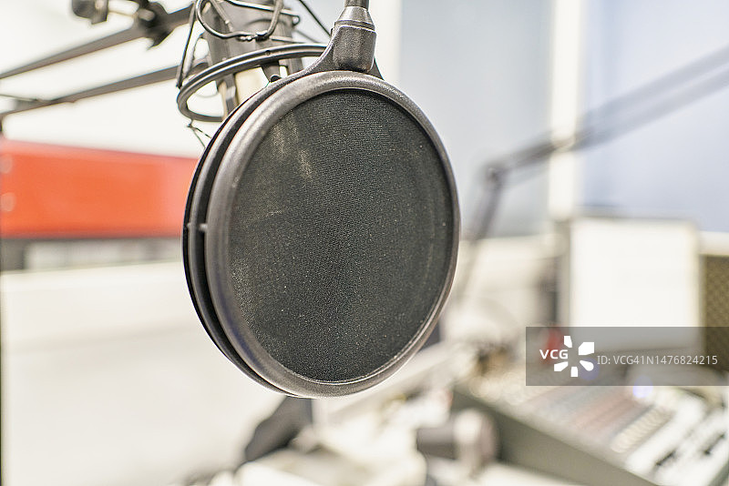 广播电台的麦克风特写图片素材