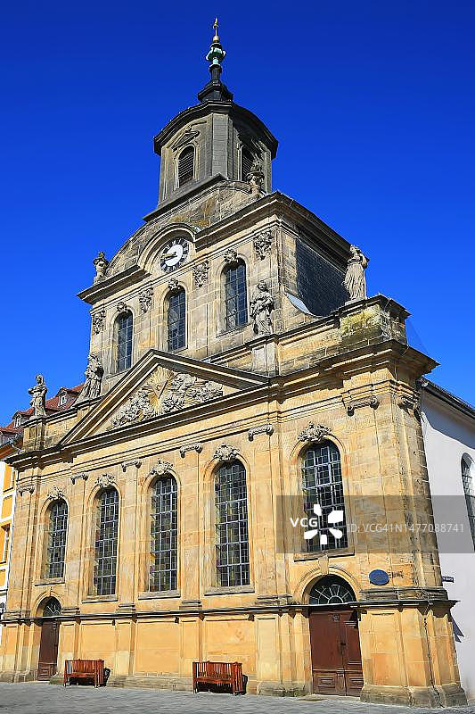 拜罗伊特市中心的施皮塔尔教堂，德国巴伐利亚州上弗兰肯地区图片素材