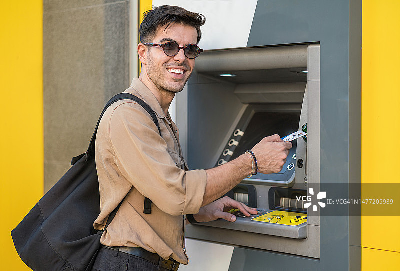 使用ATM机图片素材