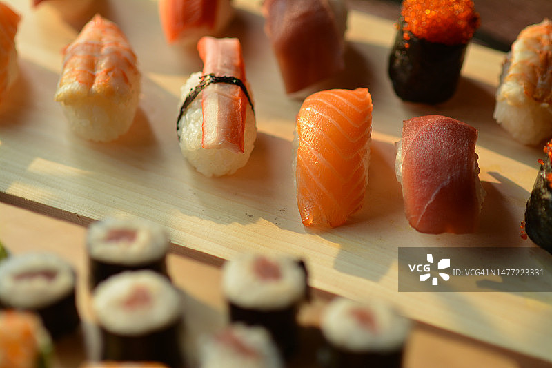 室内寿司特写 – 日本料理图片图片素材