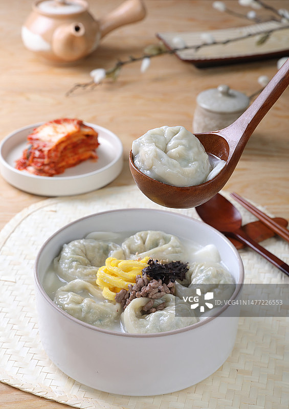 饺子汤图片素材