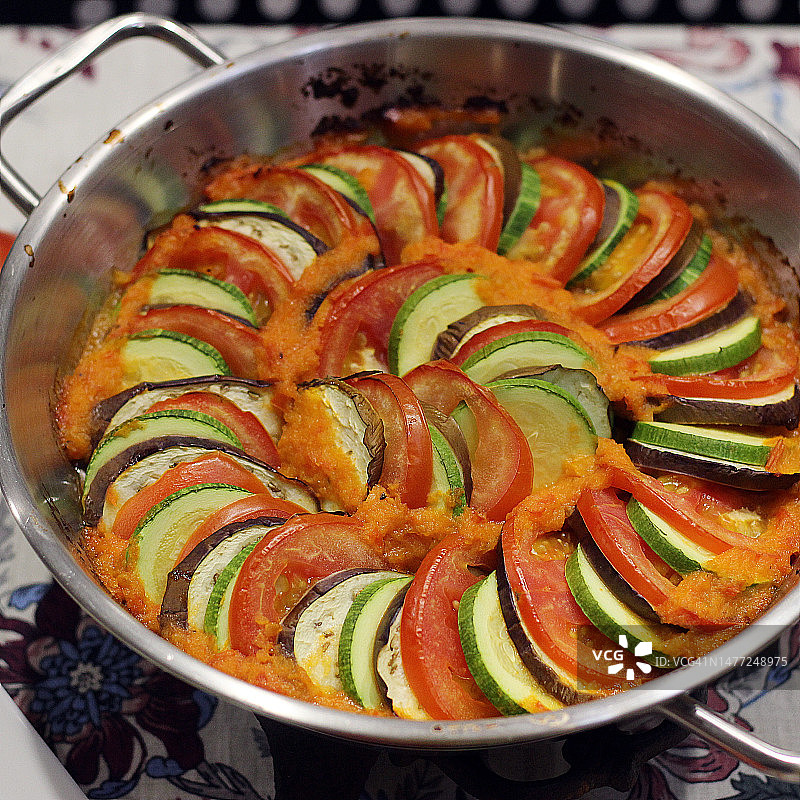 法式蔬菜烩饭图片素材