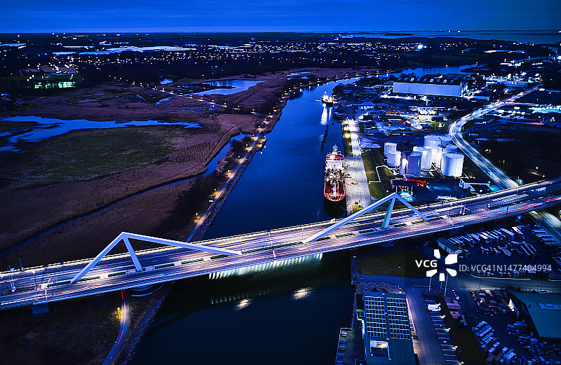 夜间交通航拍图片素材