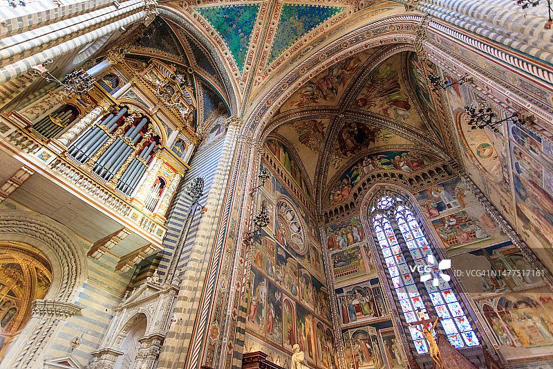 意大利奥尔维耶托主教座堂内部图片素材