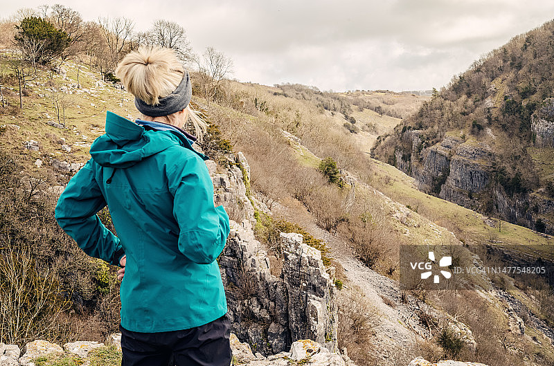 英格兰萨默塞特郡切达峡谷悬崖步道图片素材
