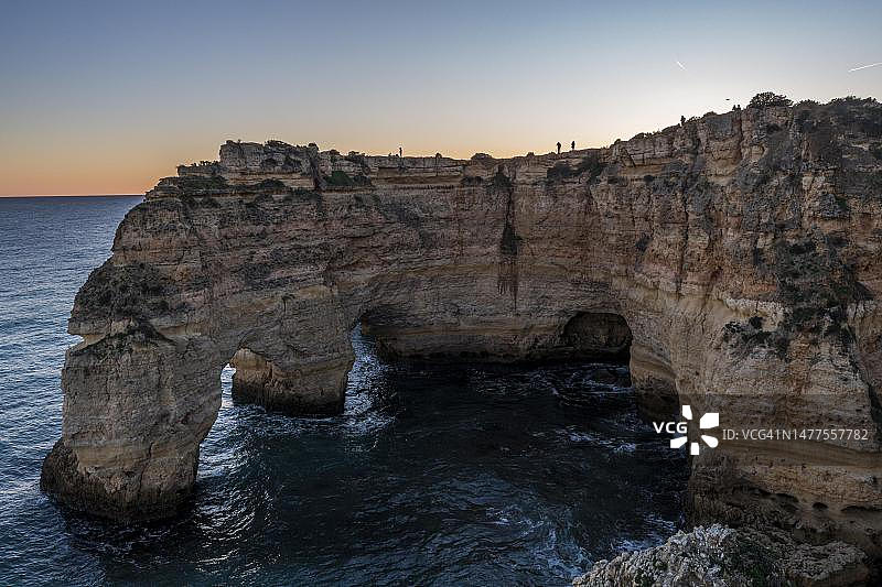 葡萄牙阿尔加维玛丽亚海滩日落图片素材