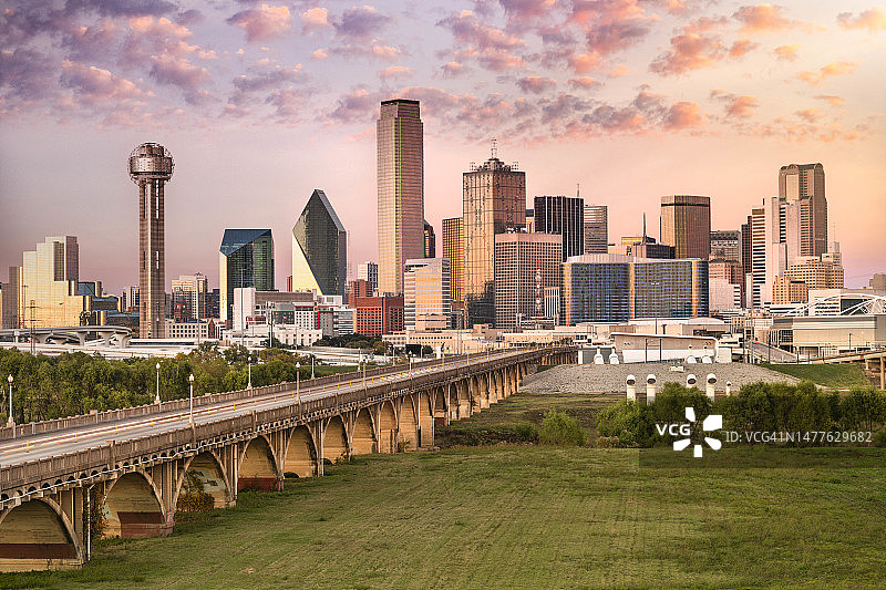 美国德克萨斯州达拉斯市中心天际线图片素材