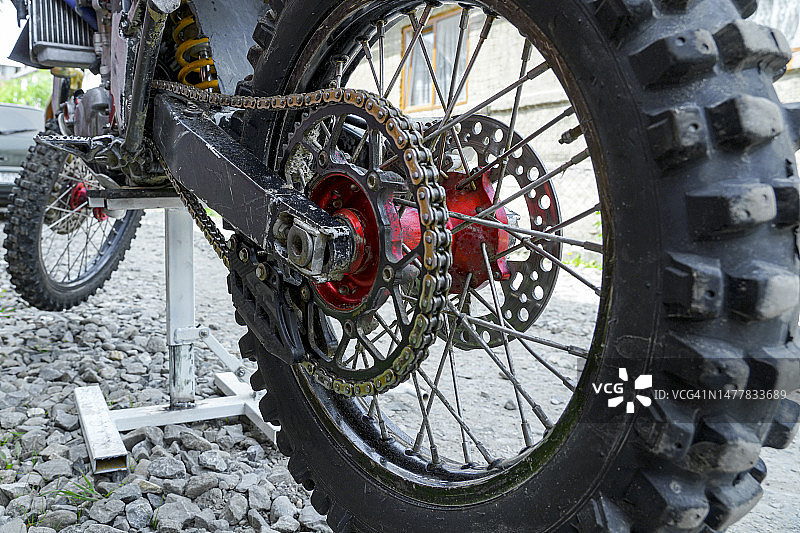 摩托车后轮特写图片素材