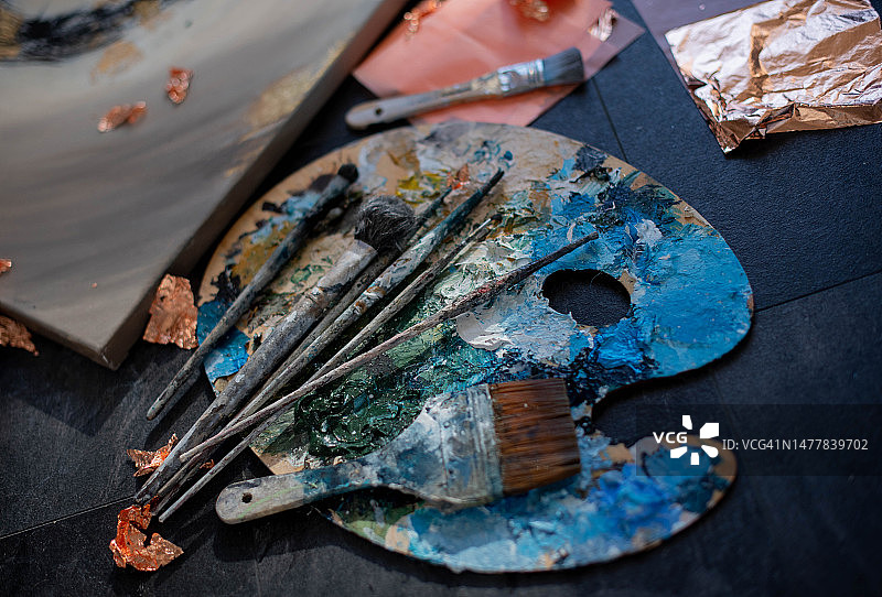 艺术家使用的画笔图片素材