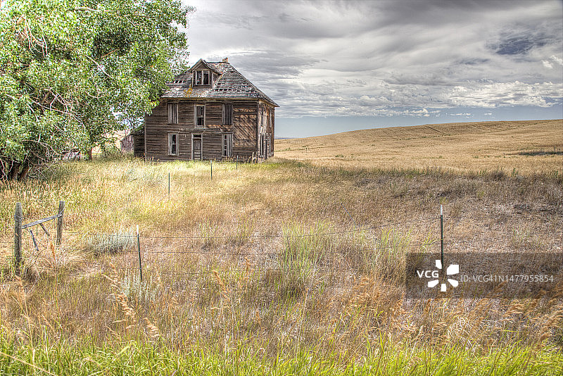 废弃的老农舍图片素材
